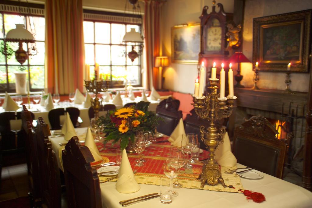 ריין Hotel Zum Alten Brunnen מראה חיצוני תמונה